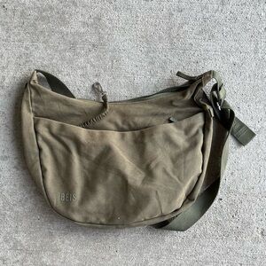 Beis Olive carryall crossbody bag purse